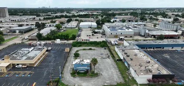 2009 Mangum Road, Houston, TX 77092