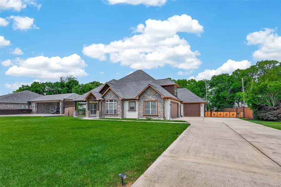 122 Whites Lake Estates Drive, Highlands, TX 77562 - #2