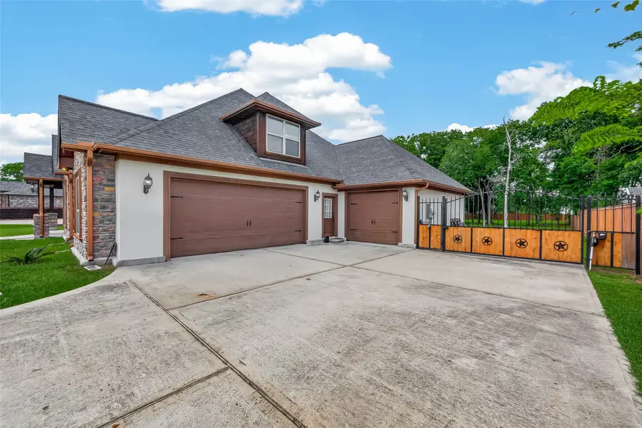 122 Whites Lake Estates Drive, Highlands, TX 77562 - #3