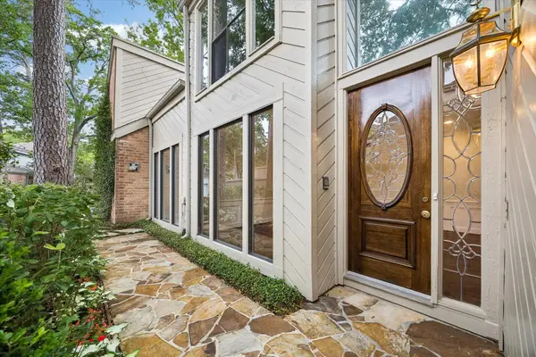 80 Sugarberry Circle, Houston, TX 77024