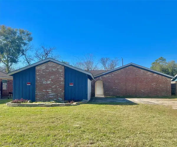 11026 Sageview Drive, Houston, TX 77089