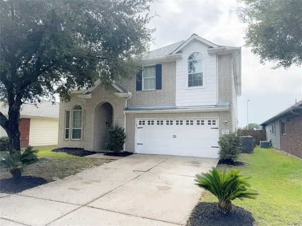 3706 Elmwood Dale Drive, Fresno, TX 77545