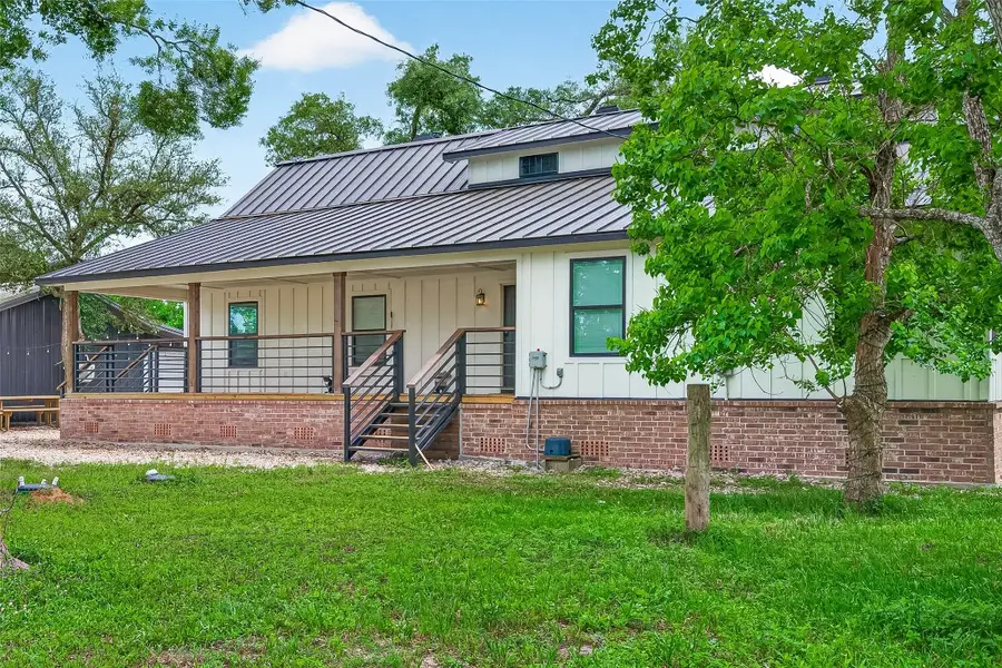 803 County Road 772, Damon, TX 77430 - #3