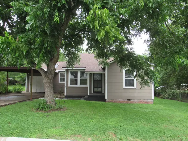 1905 S Park Street, Brenham, TX 77833
