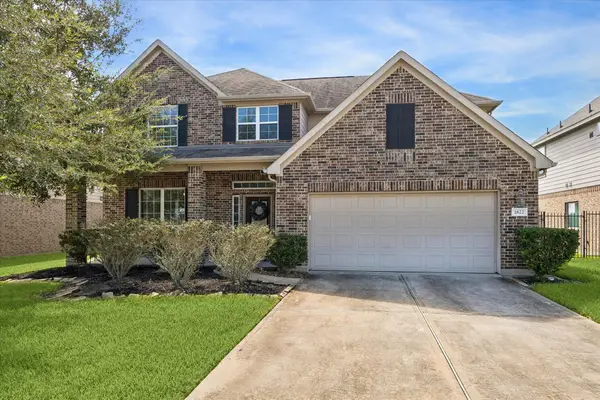 1822 Luminous Waters Lane, Rosharon, TX 77583