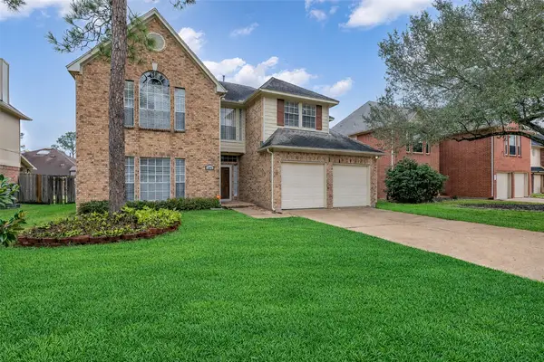 1205 Chesterwood Drive, Pearland, TX 77581