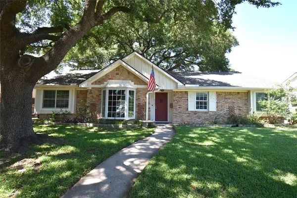8502 Braes Meadow Drive, Houston, TX 77071