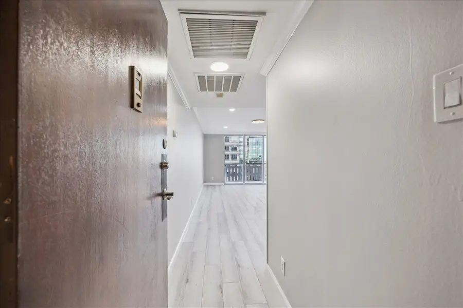2016 Main Street #903, Houston, TX 77002 - #2