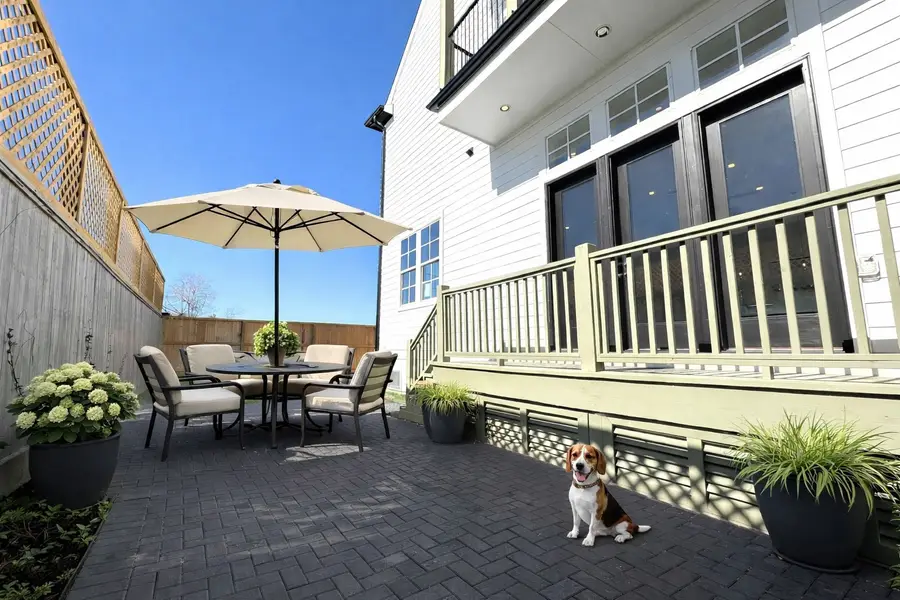 11061 Chatterton Drive, Houston, TX 77043 - Image #3