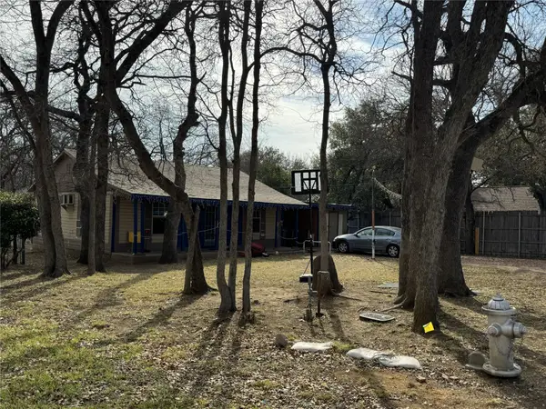 5500 Napier Drive, Arlington, TX 76016