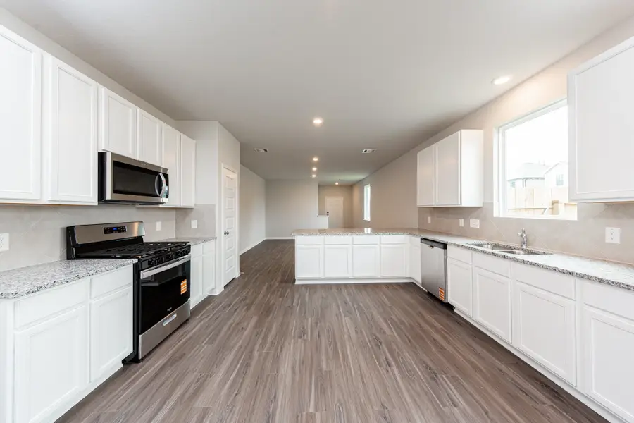 2405 Bray Head Drive, Conroe, TX 77301 - Image #2