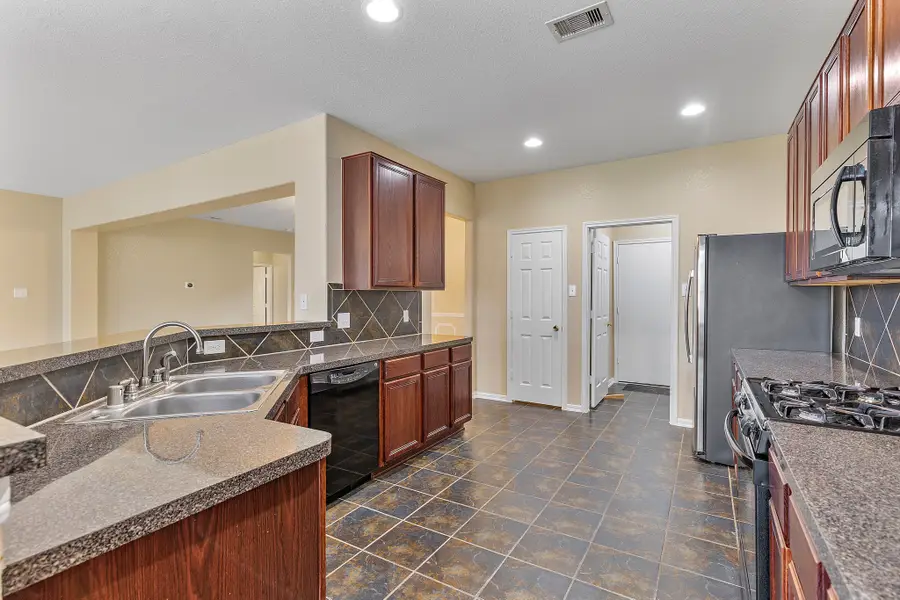 6410 Hardwood Dale Way Drive, Humble, TX 77338 - #2