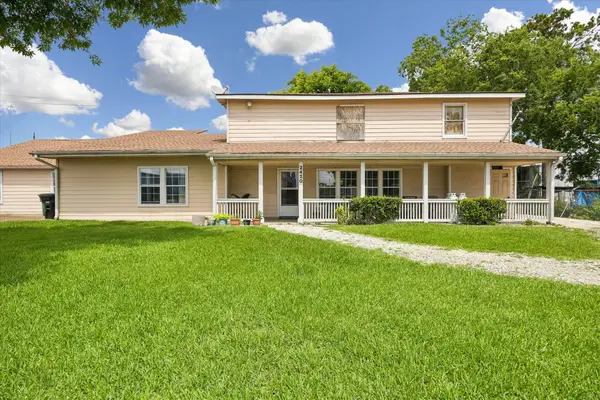 2420 Karbach Street, Houston, TX 77092