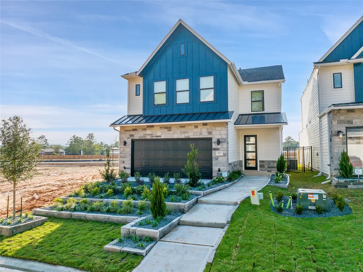 343 Summer Place Drive, Montgomery, TX 77356 - Image #1