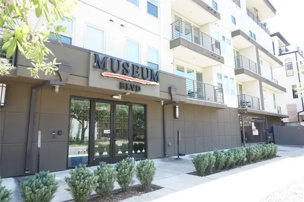 4819 Caroline Street #111, Houston, TX 77004