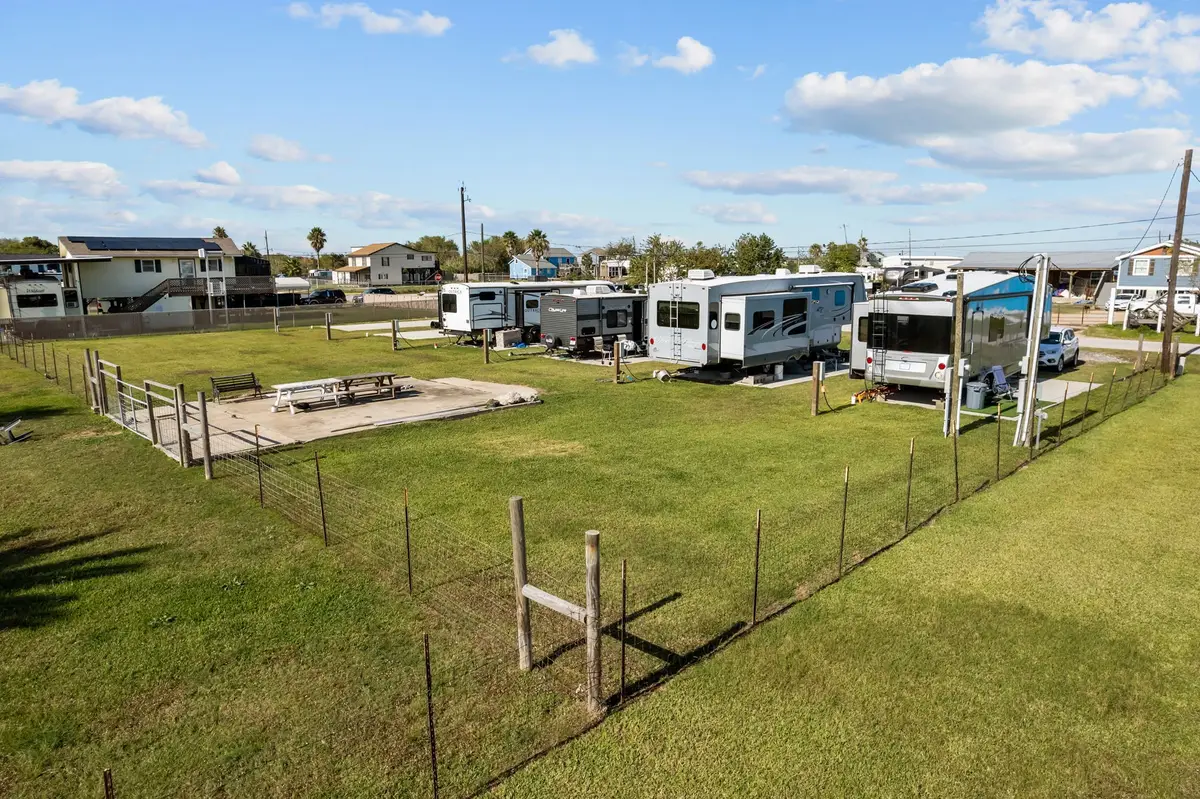 4531 Mallard Street, Hitchcock, TX 77563 - Image #1