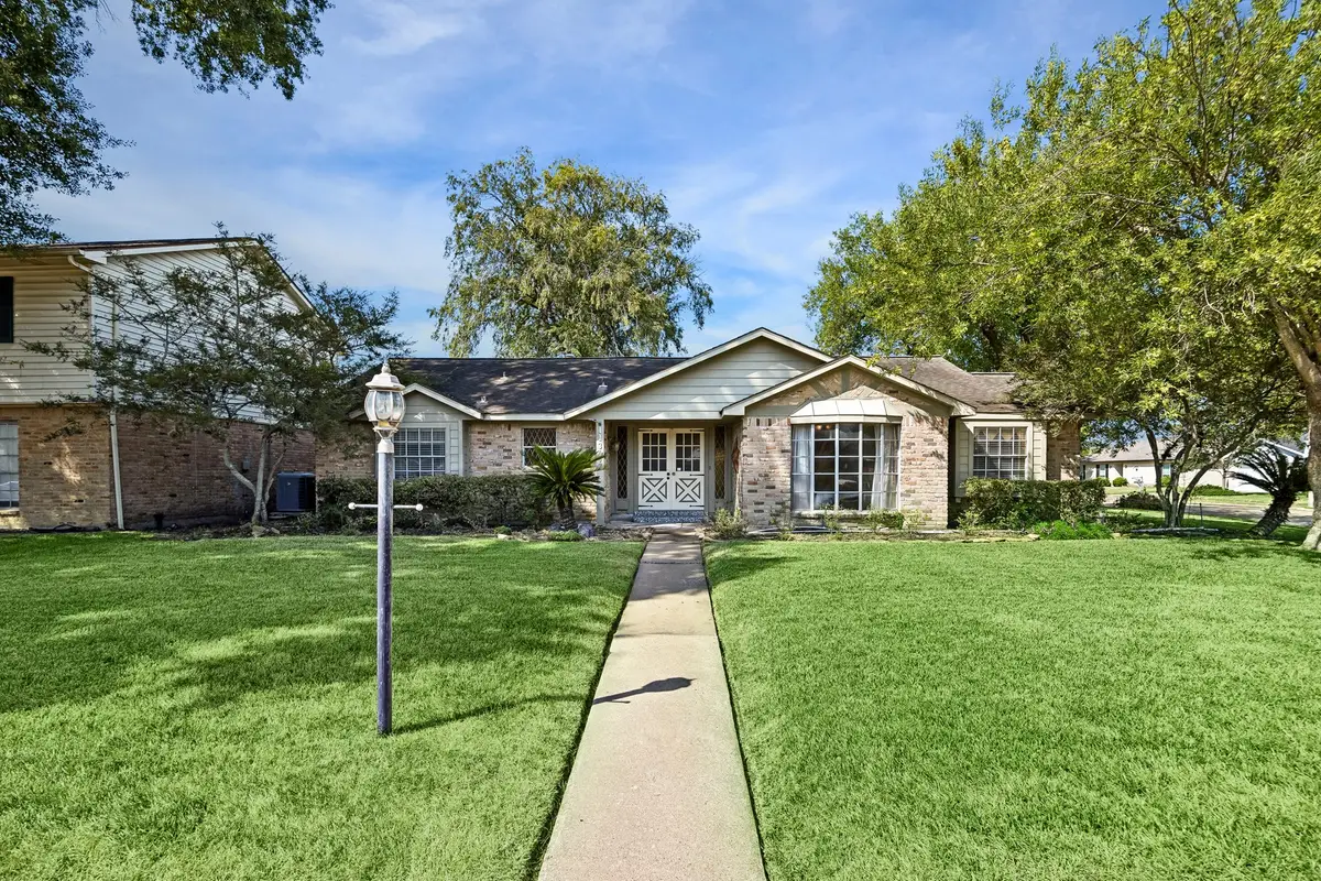 11302 Brighton Lane, Meadows Place, TX 77477 - #1