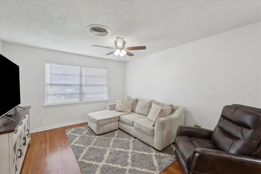 253 Hampton Lane, Beaumont, TX 77707 - #2