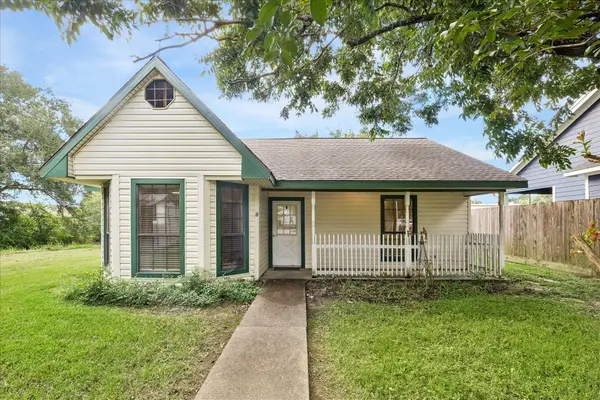 512 Texas Street, Tomball, TX 77375