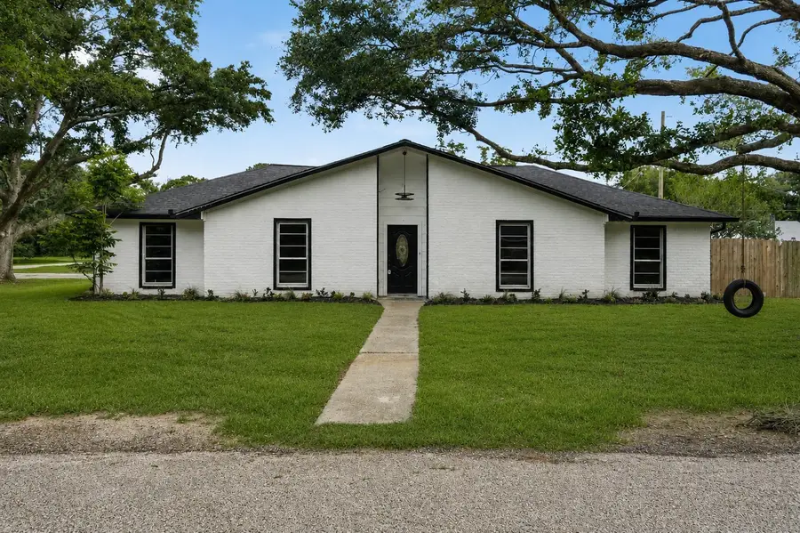9 Robin Drive, Alvin, TX 77511 - #3