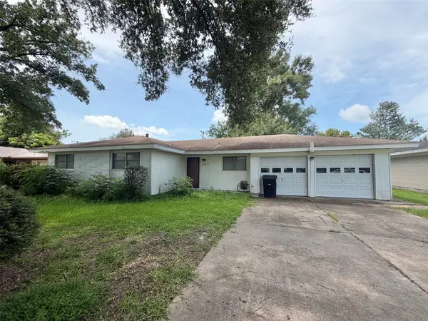 207 N 31st Street, Nederland, TX 77627