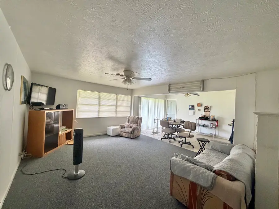 207 N 31st Street, Nederland, TX 77627 - #3