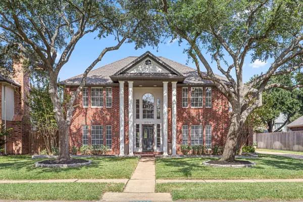 10214 Hedge Way Drive, Houston, TX 77065