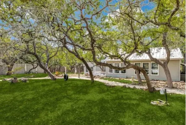 950 Eden Estates Drive, New Braunfels, TX 78132