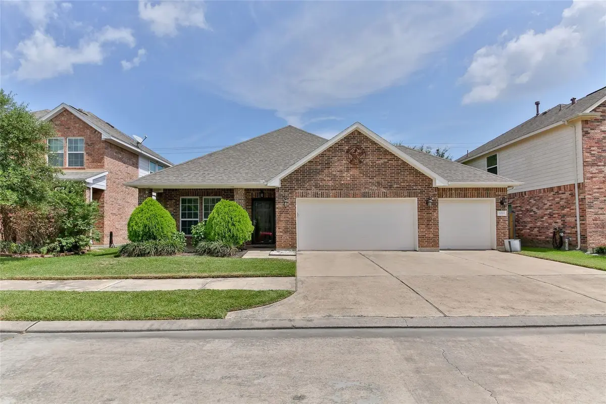 2013 Troon Drive, La Porte, TX 77571 - #1