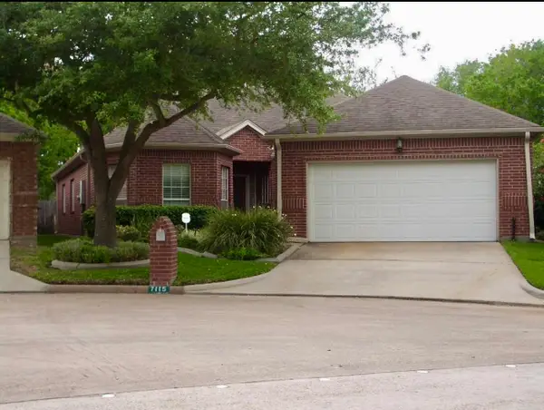7115 W Hearthstone Green Drive, Houston, TX 77095