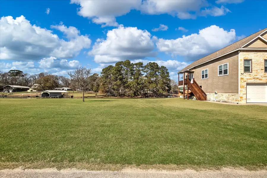 52 Cypress Bend, Huntsville, TX 77340 - Image #2