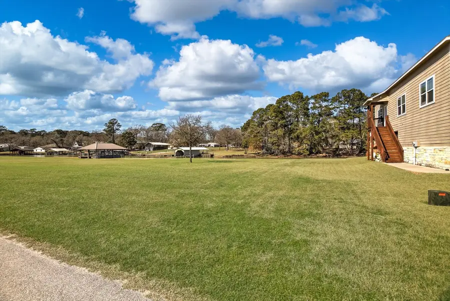 52 Cypress Bend, Huntsville, TX 77340 - Image #3