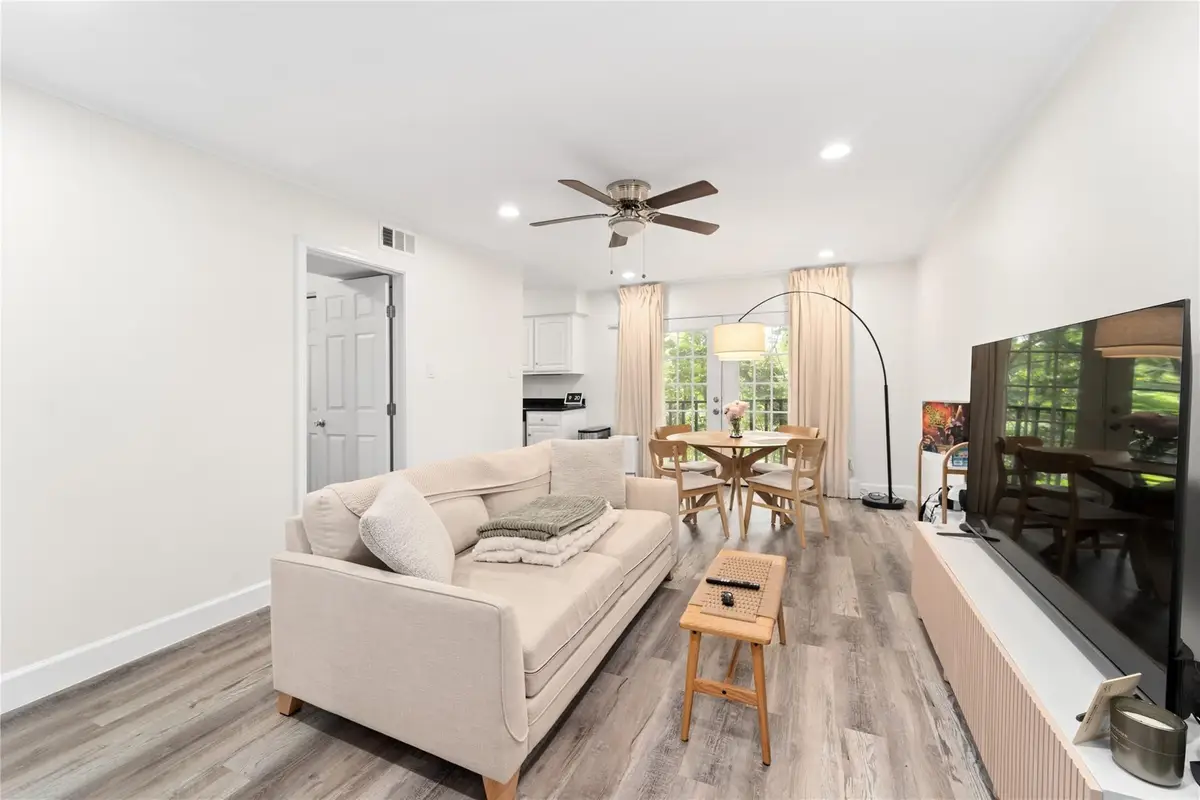 8223 Kingsbrook Road #212, Houston, TX 77024 - #1