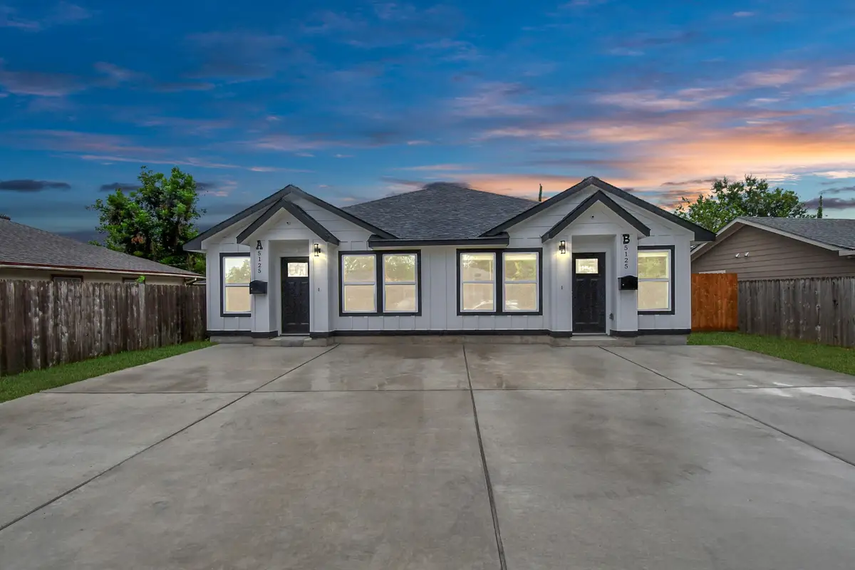 5125 Chennault Street #A/B, Houston, TX 77033 - #1