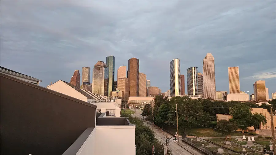 1304 W Dallas, Houston, TX 77019 - Image #2