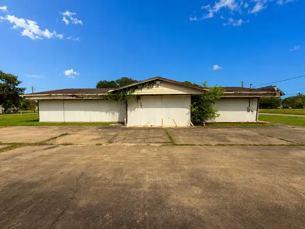 4206 2nd 1/2 Street, Brookshire, TX 77423