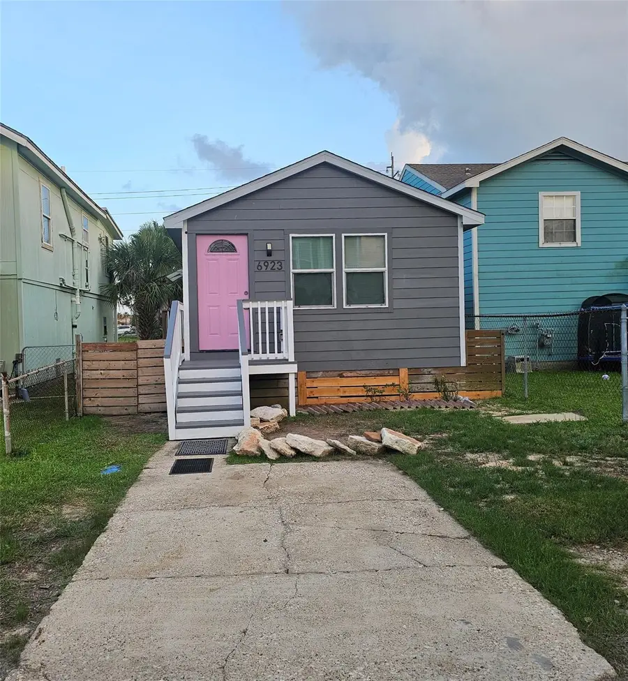 6923 Avenue P Avenue, Galveston, TX 77551 - #2