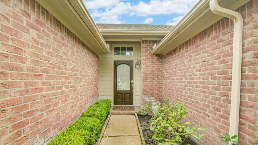 11102 Wortham Court, Houston, TX 77065 - Image #2