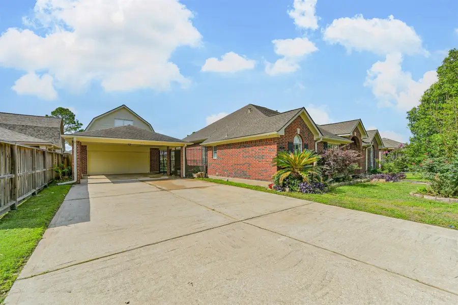 3519 Dry Creek Drive, Pasadena, TX 77505 - #2