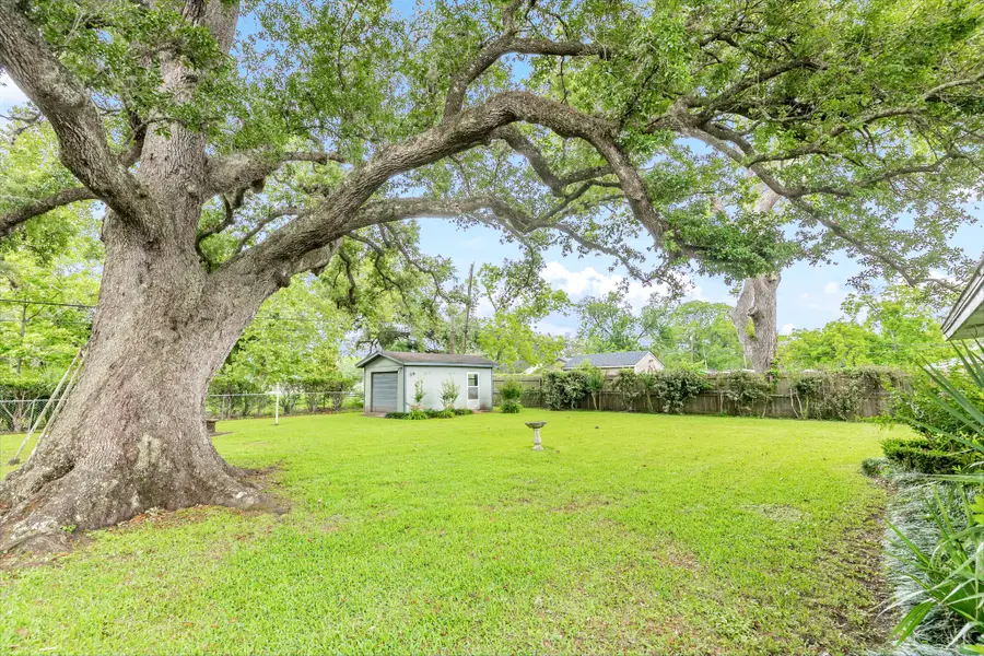 706 Brockman Street, Sweeny, TX 77480 - #2