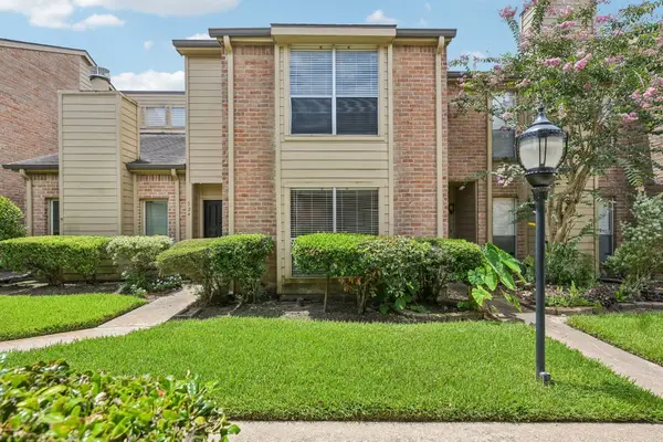 924 Memorial Village Drive #26, Houston, TX 77024