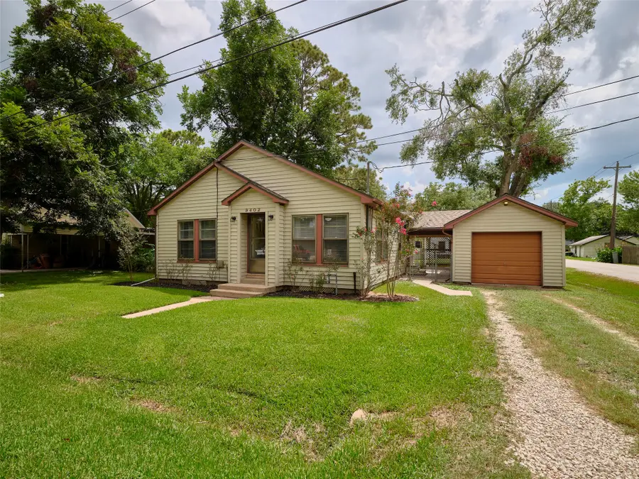 9402 Line Street, Needville, TX 77461 - #3