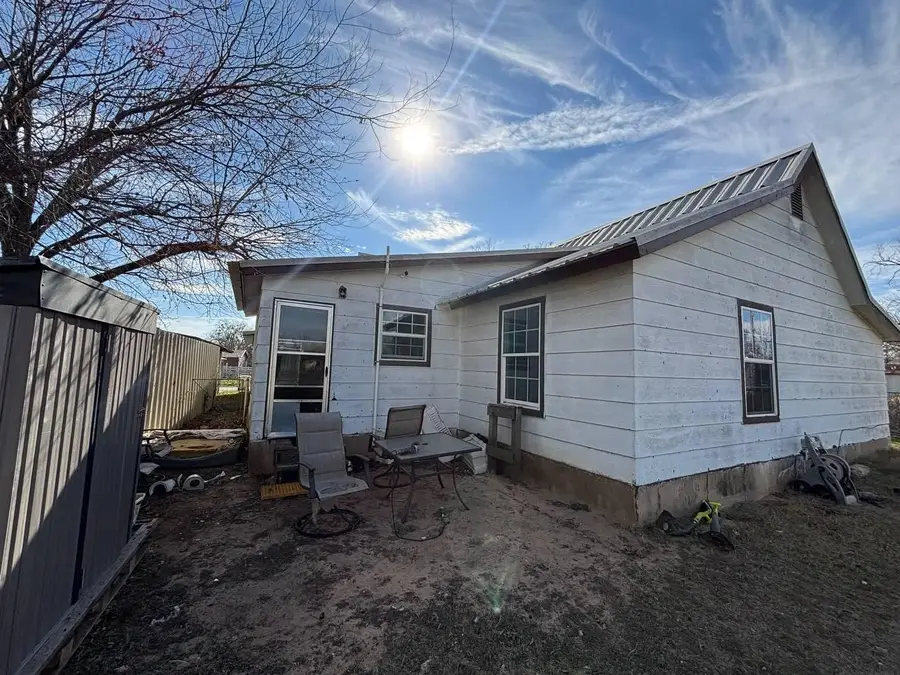 308 Martin, Bangs, TX 76823 - Image #3