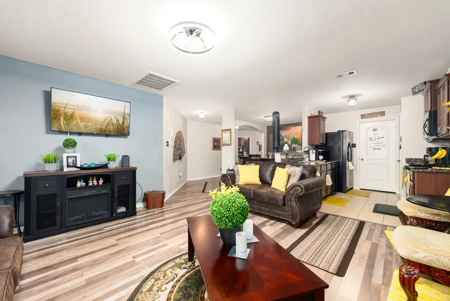 20451 Moon Walk Drive, Humble, TX 77338 - Image #3