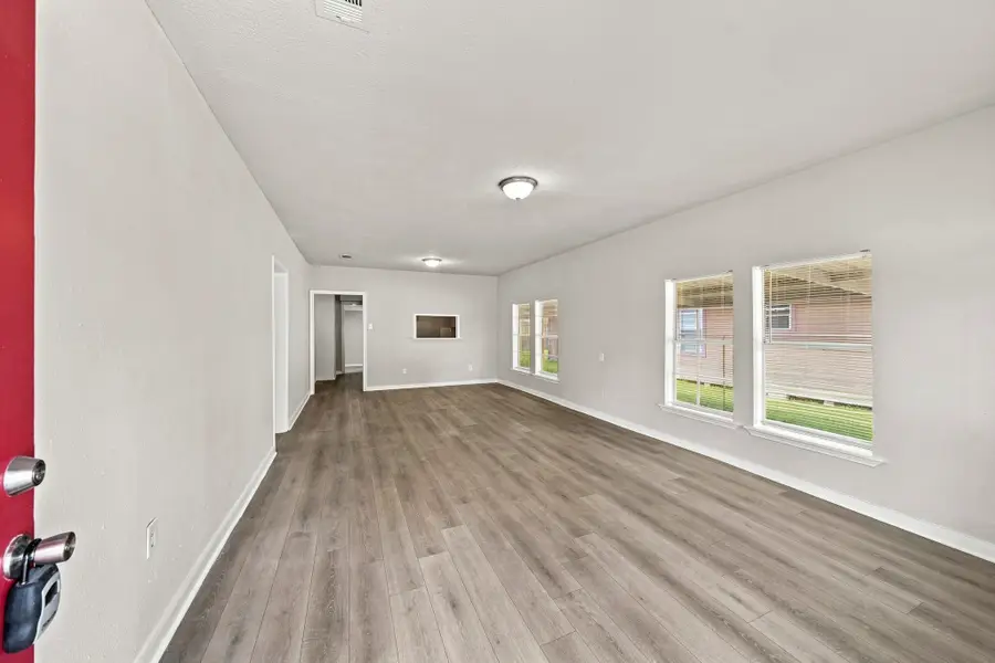 605 W Cleveland Street, Baytown, TX 77520 - #2