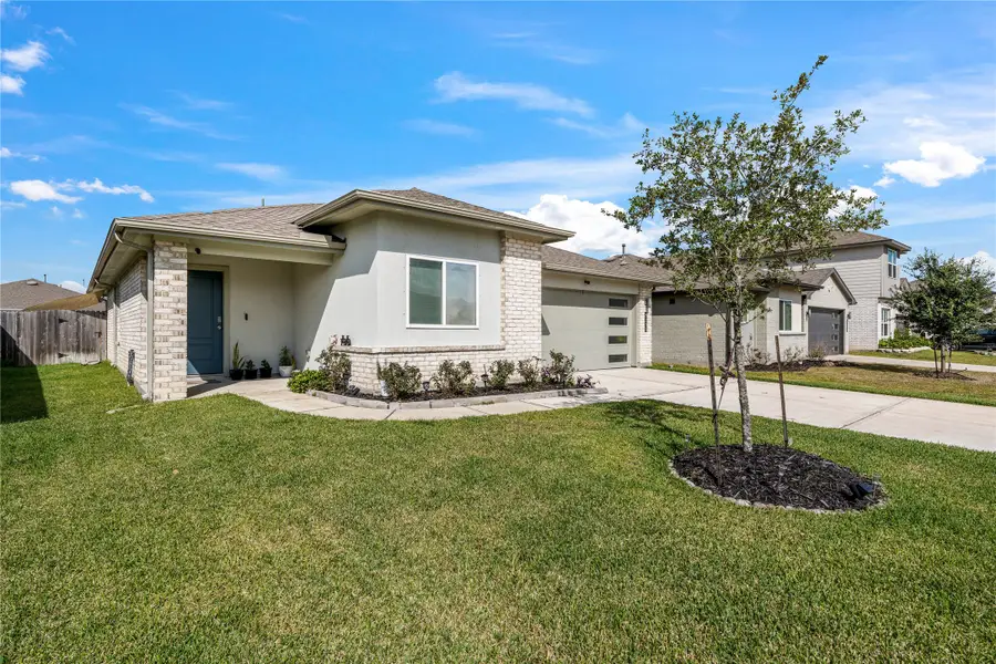 8130 Sugar Cane Ln, Rosharon, TX 77583 - Image #2