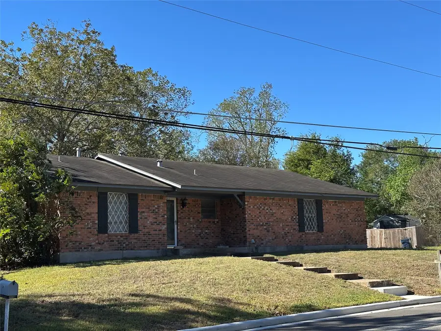 1211 W Jefferson Street, Brenham, TX 77833 - Image #2
