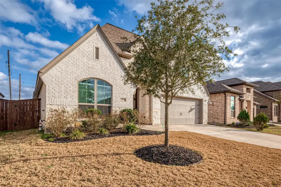 10119 Maclaren Drive, Iowa Colony, TX 77583 - Image #3