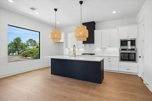 1327 W 22nd Street, Houston, TX 77008