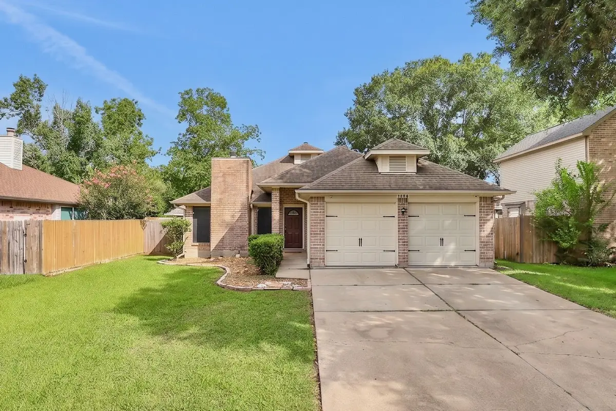 2514 S Mission Circle, Friendswood, TX 77546 - #1